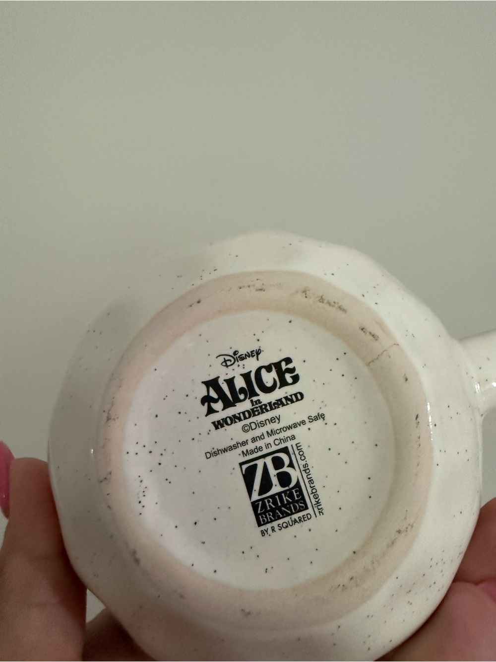 Disney’s Alice This Way To Wonderland Organic Ceramic Stoneware Egg Mug - Picture 4 of 5